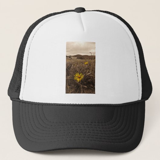 Sepia tone Yellow wildbloemen Trucker Pet (Voorkant)