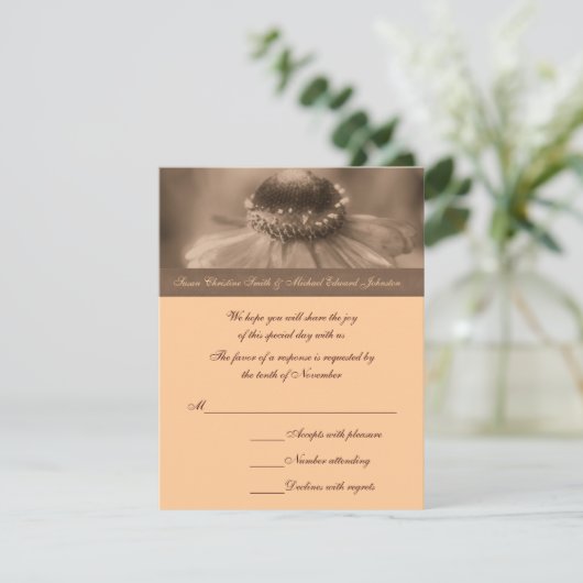 Sepia Zinnia Flower Wedding Response RSVP Card (Staand voorkant)