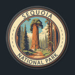 Sequoia National Park Illustratie Reiskunst Magneet<br><div class="desc">Sequoia vectorkunstwerk ontwerp. Het park bevat het hoogste punt in de aangrenzende Verenigde Staten,  Mount Whitney,  en is ten zuiden van het Nationaal Park van Kings Canyon.</div>