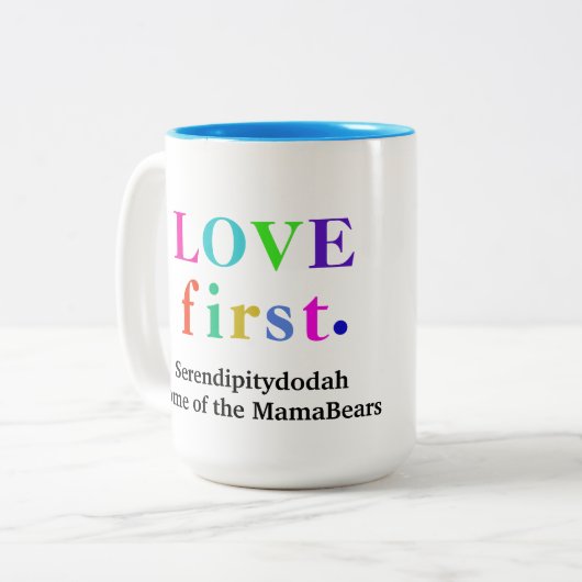Serendipitydodah Love First Mok (Voorkant links)