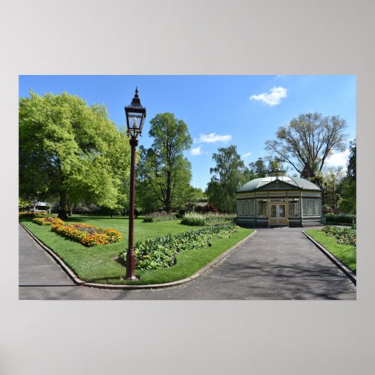 Serene Ballarat Botanische Tuinen  Poster (Voorkant)