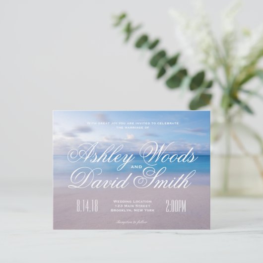 Serene Beach Wedding Invitation Briefkaart (Staand voorkant)