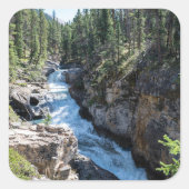 Serene bergcascade – Portret van Stanley Falls Vierkante Sticker (Voorkant)