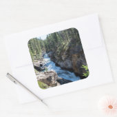 Serene bergcascade – Portret van Stanley Falls Vierkante Sticker (Envelop)