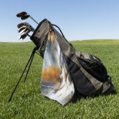 Serene besneeuwde winter rivier landschap schilder golfhanddoek (Groen)