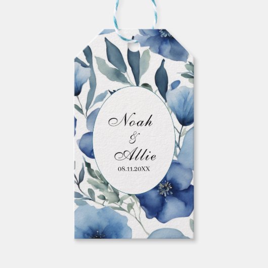 Serene Blauwe Bloemen Huwelijksuitnodigingen Cadeaulabel (Voorkant)