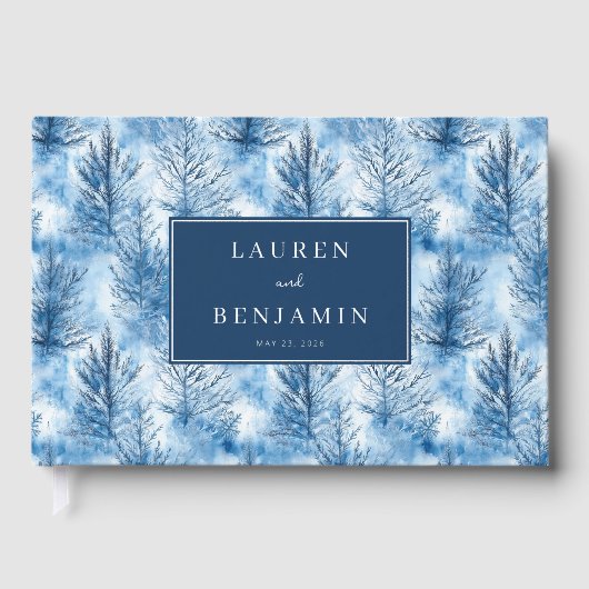 Serene Blauwe Winterboom Bos Gastenboek (Voorkant)