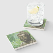 Serene Boeddhabeeld in een groene bos Stenen Onderzetter (Zijkant)