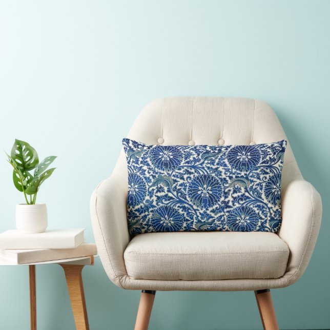 Serene Comfort: Blauw Bloemen Lumbaal Kussen (Stoel)