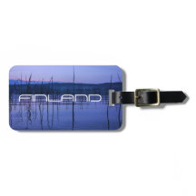 Serene en misty Lake na hevige regen