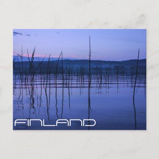 Serene en misty Lake na zwaar briefkaart (Voorkant)