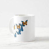 Serene en ontspannende vlindervlucht koffiemok (Voorkant links)