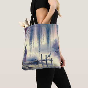 Serene Fantasy Lake met Willow en Heron Tote Bag