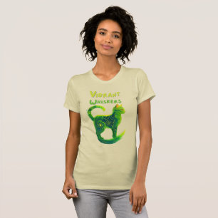 Serene Glow: artistieke kat in groen en geel T-shirt