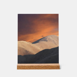 Serene Gouden Heuvels Onder Schemerwolken Acryl Bord