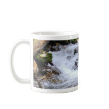Serene Green Mossy Stream Coffee Mok