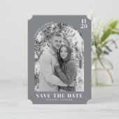 Serene Grijs Minimalistische Foto Save The Date (Staand voorkant)