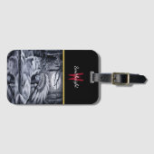 Serene indiaanse vrouw met wolf op Waters Edge Bagagelabel (Voorkant (horizontaal))