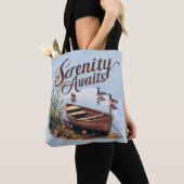 Serene Lake boot met ganzen en wilde bloemen Tote Bag (Dichtbij)