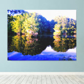 Serene meer met boomreflecties canvas afdruk (Insitu (Houten vloer))