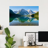 Serene Mountain Lake Reflection Poster (Thuiskantoor)