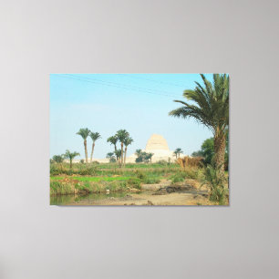 Serene Nile Uitzicht - Piramides en Palmbomen Canv Canvas Afdruk