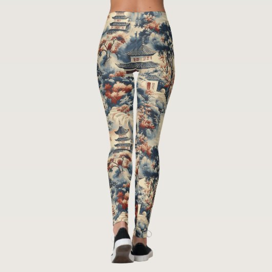 Serene pagodes in een bergachtig landschap leggings (Achterkant)