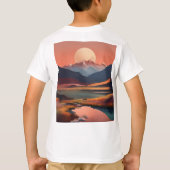 Serene Peaks: een minimalistisch landschap T-shirt (Achterkant)