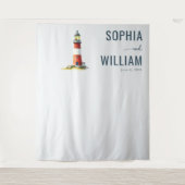 Serene Rode Minimalistische Vuurtoren Wandkleed (Voorkant)
