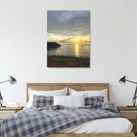 Serene schoonheid van een zonsondergang boven de o canvas afdruk (Insitu (Slaapkamer))