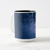 "Serene Sips: De elegantie van de Blue Coffee Mok" Tweekleurige Koffiemok (Voorkant links)