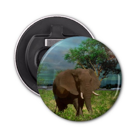 Serene Strength: The Bull Elephant Grazing Button Flesopener (Voorkant)