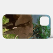 Serene Strength: The Bull Elephant Grazing Case-Mate iPhone Case (Achterkant (horizontaal))