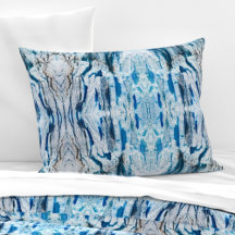 Serene symmetric ice blue L-size abstract pattern