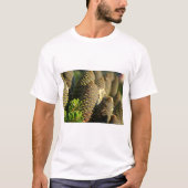 Serene Tree Silhouette T-Shirt – Nature’s Calm (Voorkant)