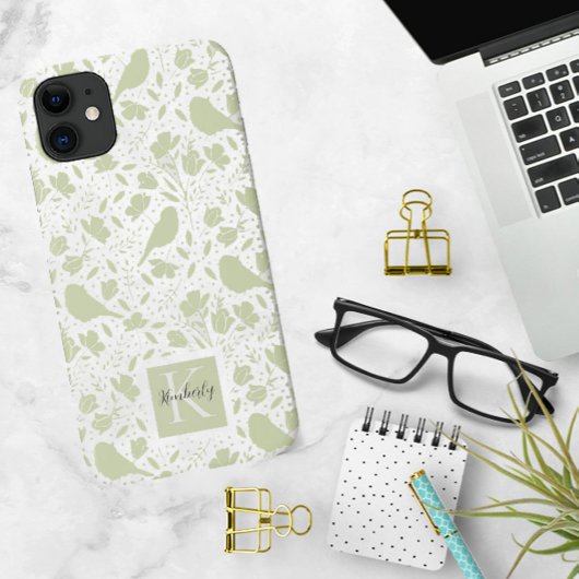 Serene vogels en bloemen gemonogrammeerd Case-Mate iPhone case