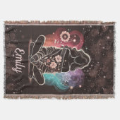 Serene vrouw in een kosmische bloemendroom deken (Voorkant)