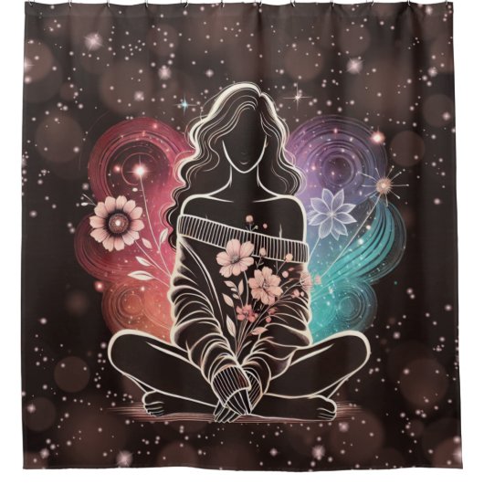 Serene vrouw in een kosmische bloemendroom douchegordijn (Voorkant)