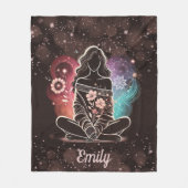 Serene vrouw in een kosmische bloemendroom fleece deken (Voorkant)