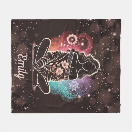 Serene vrouw in een kosmische bloemendroom fleece deken (Voorkant (Horizontaal))