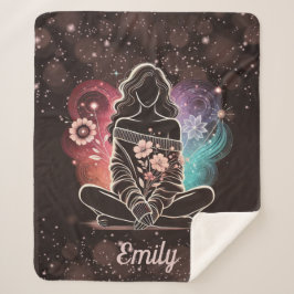 Serene vrouw in een kosmische bloemendroom sherpa deken