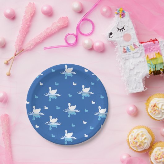 Serene Waters - Speels Swan Lake Pattern Design Papieren Bordje (Feest)