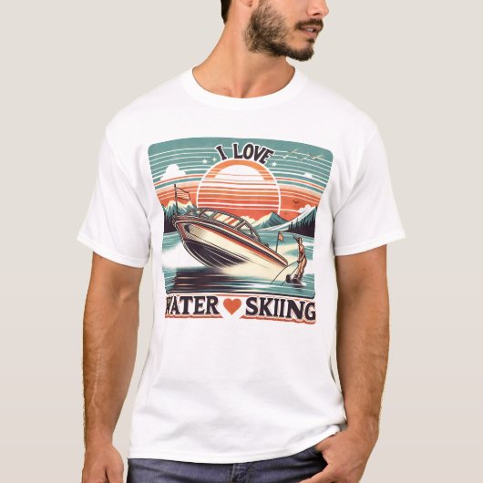 Serene Waters: Vrouw op boot met I Love Water Ski T-shirt (Voorkant)