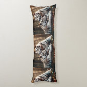 Serene White Tiger Companions Lichaamskussen (Achterkant (Verticaal))