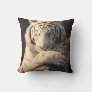 Serene Witte Tijger Worpkussen – Zachte Elegantie Kussen
