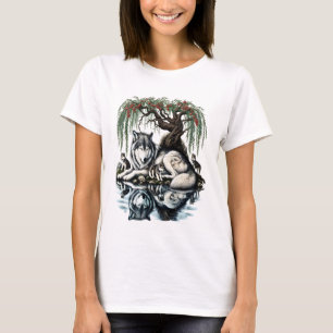 Serene Wolf Familie Oase in Idyllische Natuur T-shirt