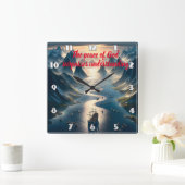 Serene Zeil: boot, water, bergen Vierkante Klok (Huis)