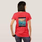 Serene zonsondergang boven de oceaan met stijgende t-shirt (Achterkant volledig)