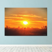 Serene Zonsondergang Boven Open Velden Canvas Afdruk (Insitu (Houten vloer))