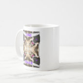 Serengeti Splendor: Levendige Dierlijke Verberg Ar Koffiemok (Voorkant links)